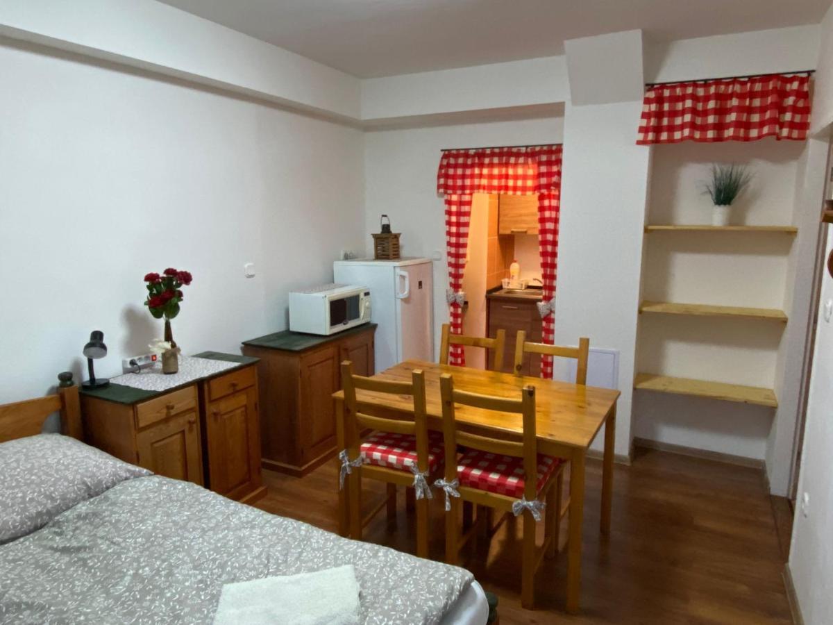 Apartmany Rybnik เชสกี้ครุมลอฟ ภายนอก รูปภาพ
