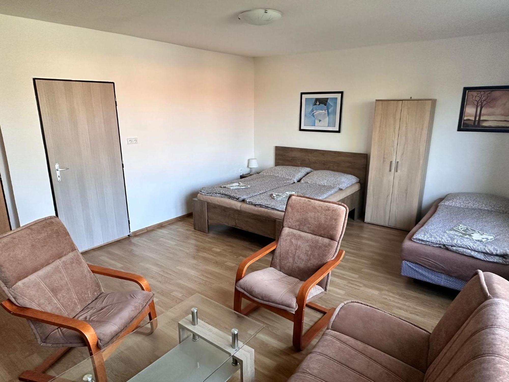 Apartmany Rybnik เชสกี้ครุมลอฟ ภายนอก รูปภาพ
