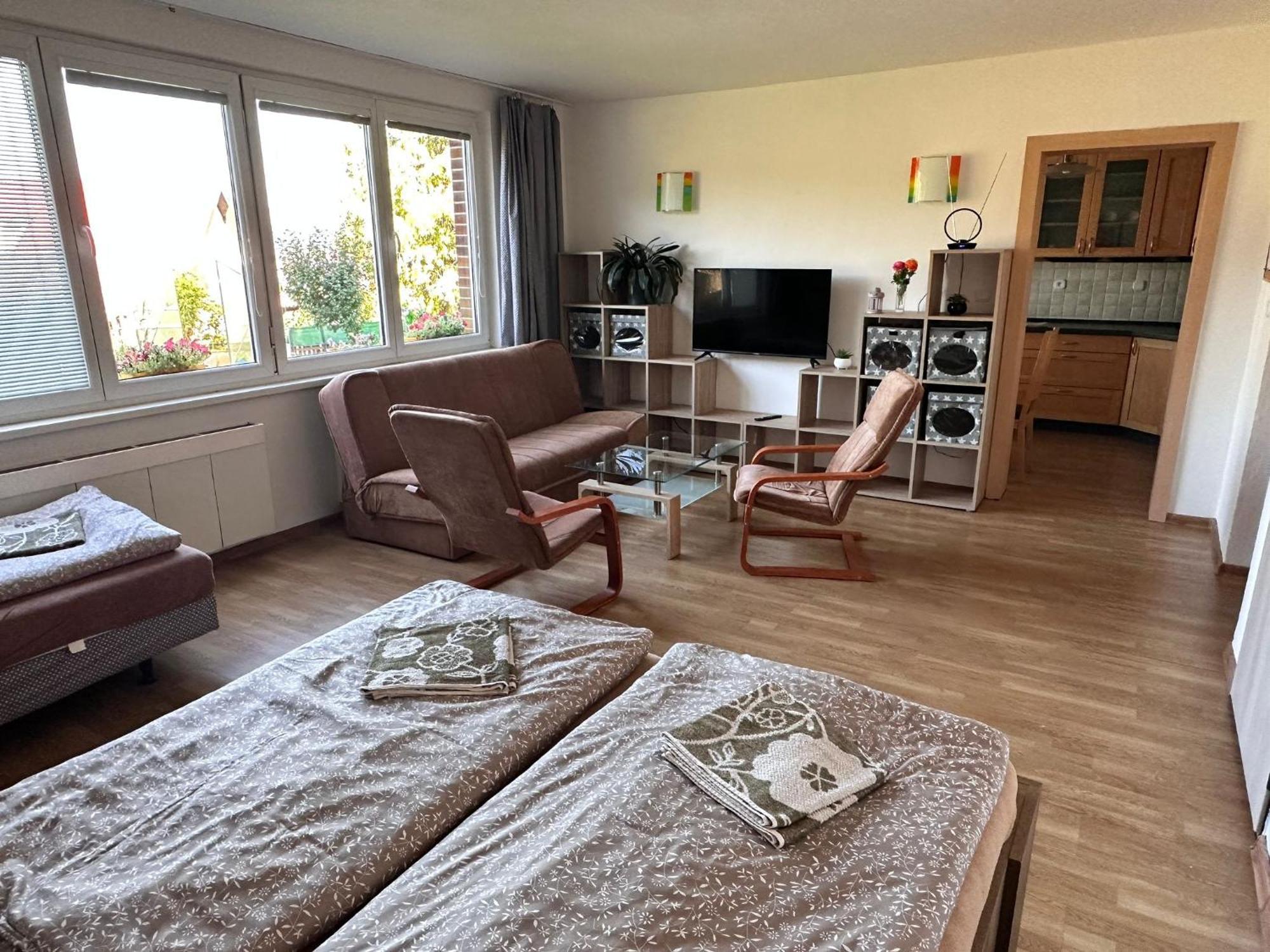 Apartmany Rybnik เชสกี้ครุมลอฟ ภายนอก รูปภาพ